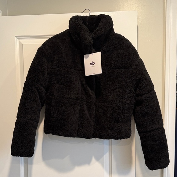 ALO Yoga Jackets & Blazers - ALO Yoga Black Fleece Puffer Jacket